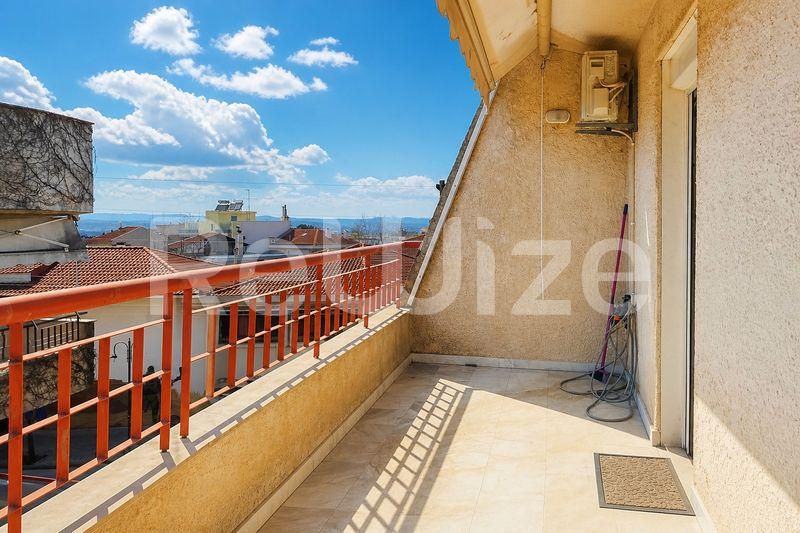 Maisonette 169 m² in Thermi, balcony