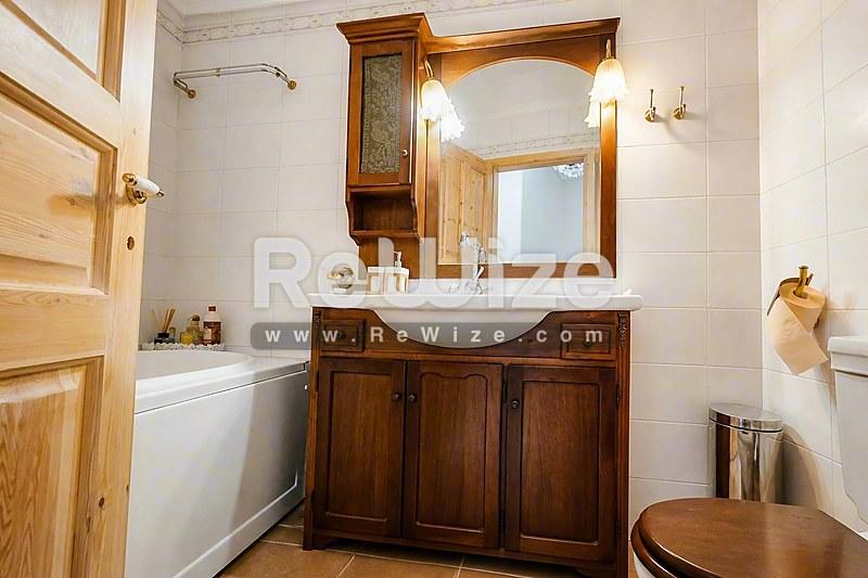 Maisonette 169 m² in Thermi, bathroom