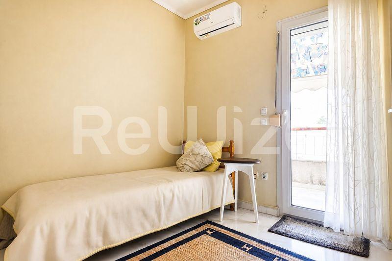 Maisonette 169 m² in Thermi, bedroom