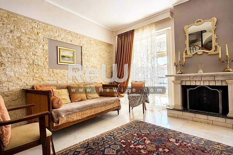 Maisonette 169 m² in Thermi, living room