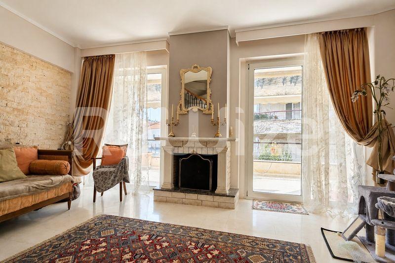 Maisonette 169 m² in Thermi, living room