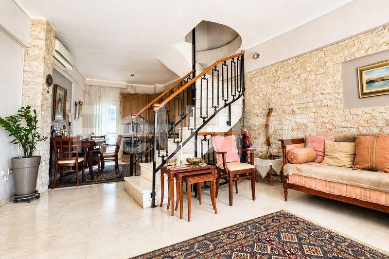 Maisonette 169 m² in Thermi, living room