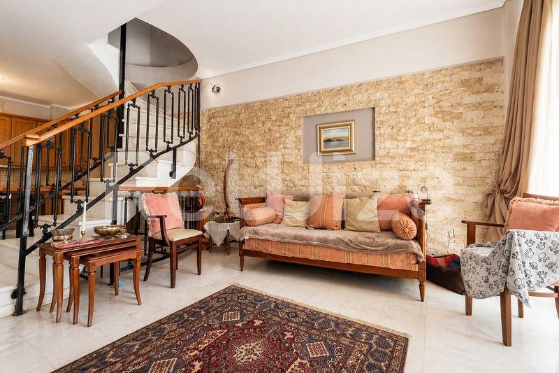 Maisonette 169 m² in Thermi, living room