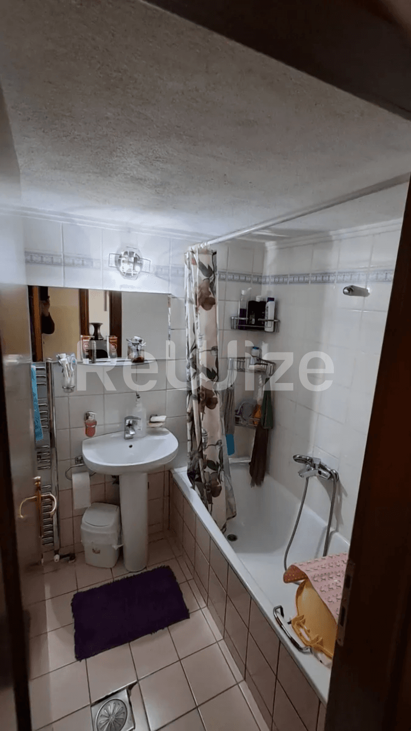 Photo 12,Μπάνιο,ΠΏΛΗΣΗ,Κατοικία,Διαμέρισμα,76τ.μ,€148,000,Μενεμένη