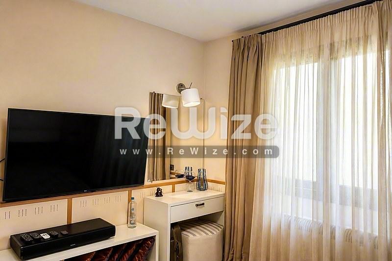 Detached house in a complex 300 m² in Kassandra, master bedroom