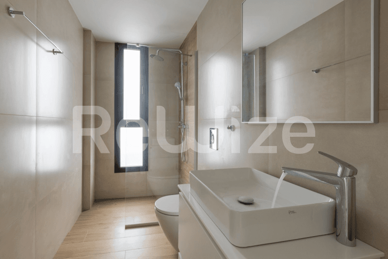 Photo 11,Μπάνιο,ΕΝΟΙΚΊΑΣΗ,Κατοικία,Διαμέρισμα,77τ.μ,€1,300,Άνω Γλυφάδα