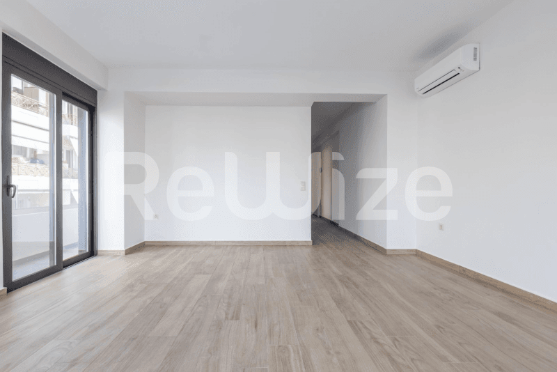 Photo 3,Σαλόνι,ΕΝΟΙΚΊΑΣΗ,Κατοικία,Διαμέρισμα,77τ.μ,€1,300,Άνω Γλυφάδα