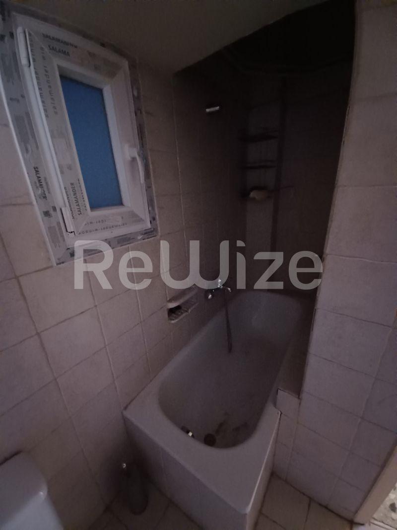 Photo 17,Bathroom,SALE,Residency,Apartment,100sqm,€315,000,Kentro Thessalonikis