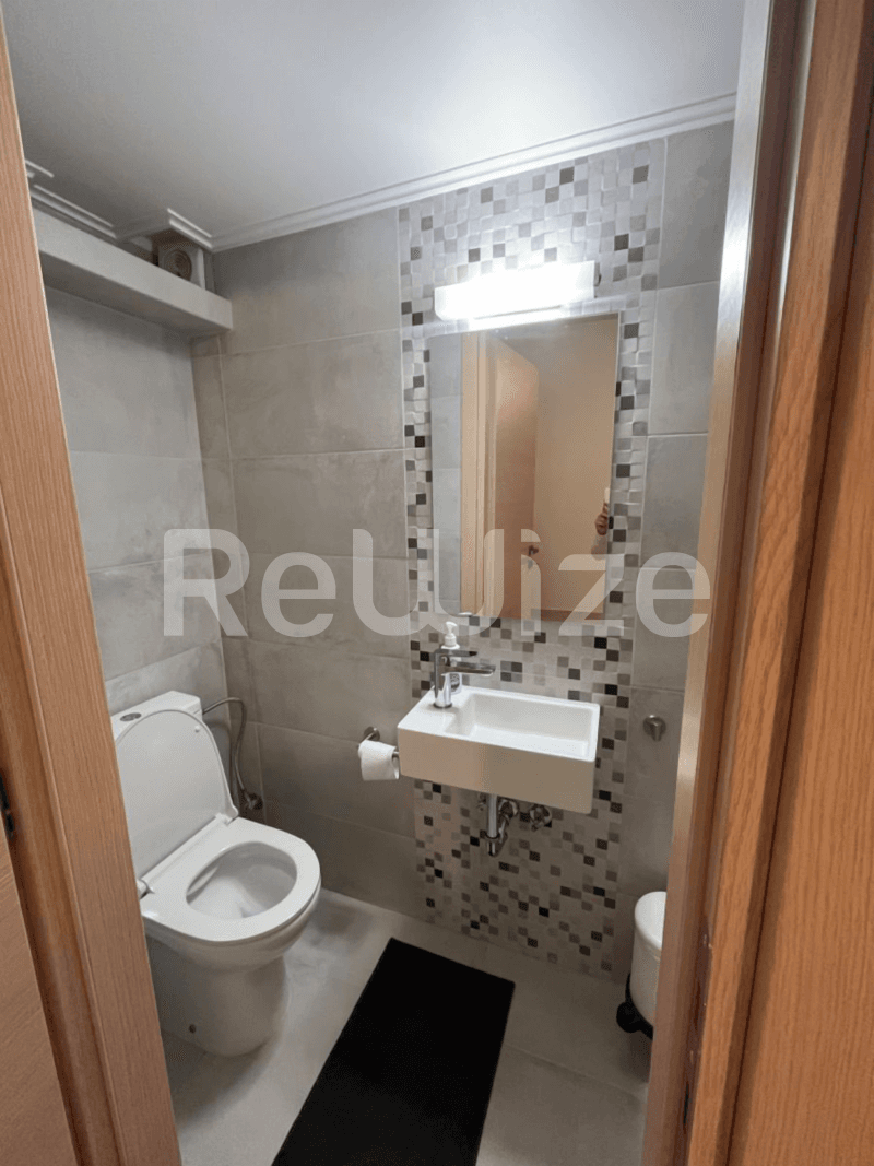 Photo 3,Bathroom,RENT,Residency,Apartment,100sqm,€1,300,Terpsithea