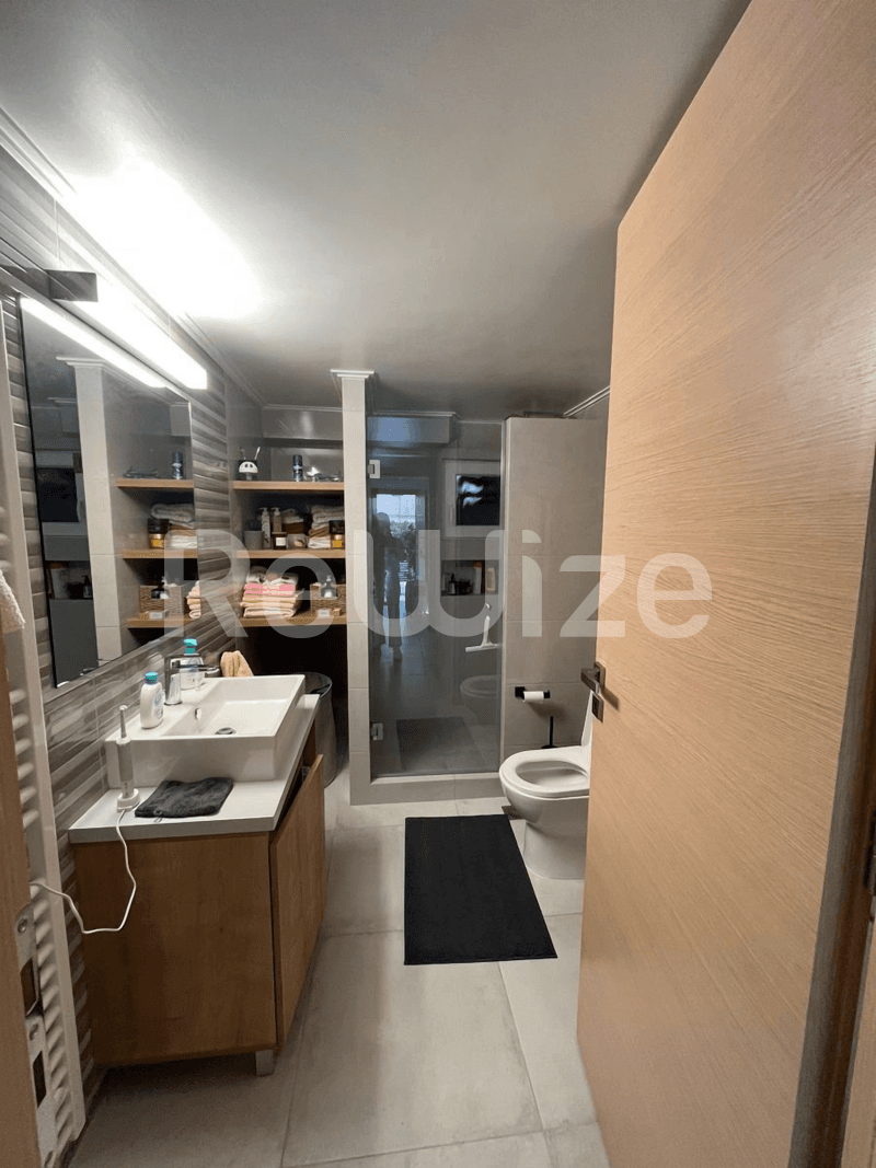 Photo 5,Bathroom,RENT,Residency,Apartment,100sqm,€1,300,Terpsithea