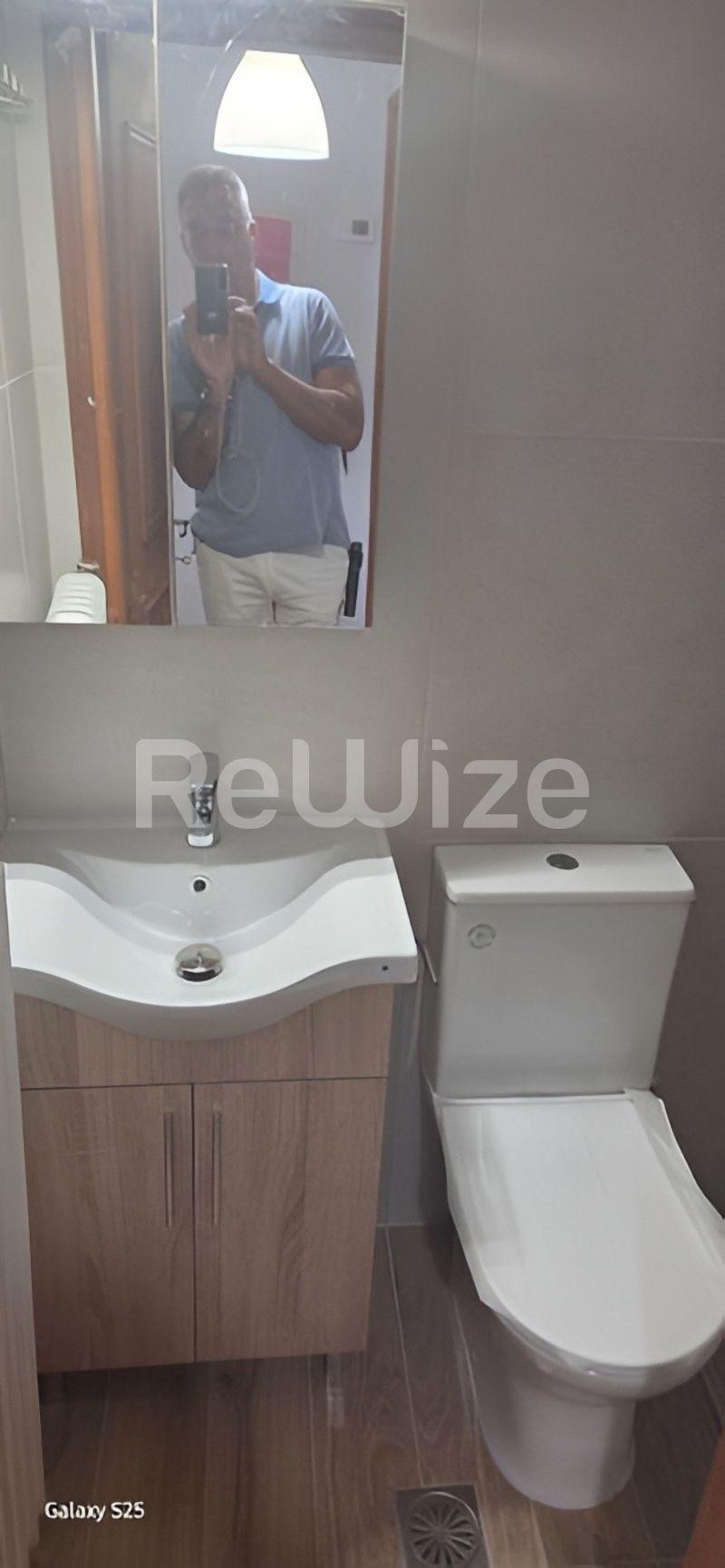 Photo 10,Μπάνιο,ΕΝΟΙΚΊΑΣΗ,Κατοικία,Διαμέρισμα,35τ.μ,€390,Άνω Πόλη