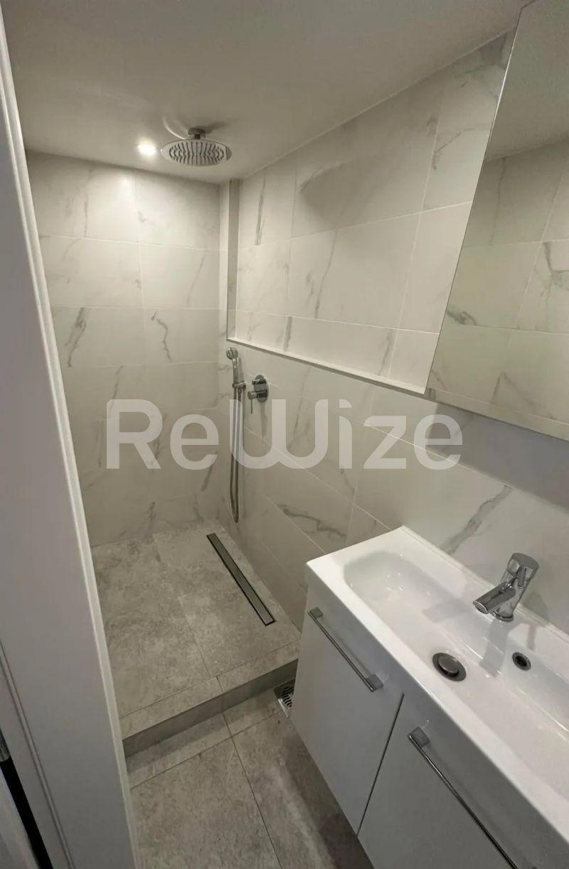 Photo 7,Μπάνιο,ΕΝΟΙΚΊΑΣΗ,Κατοικία,Λοφτ,25τ.μ,€400,Ιπποκράτειο