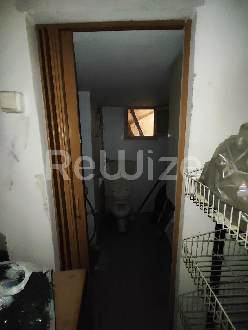 Photo 25,Μπάνιο,ΠΏΛΗΣΗ,Επαγγελματικό,Κατάστημα,60τ.μ,€55,000,Αμπελόκηποι