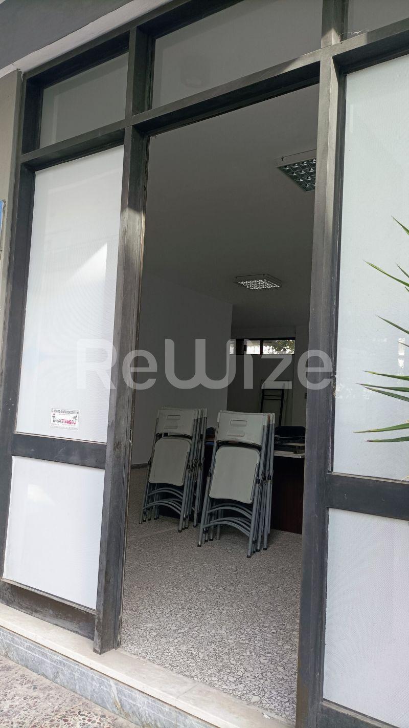 Photo 9,Pool,SALE,Professional,Store,190sqm,€215,000,Nea Alikarnassos