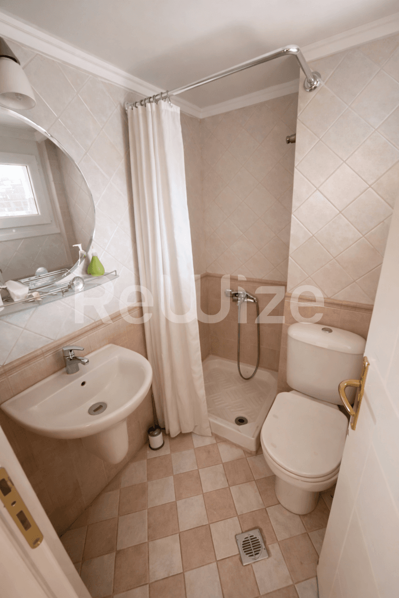 Photo 6,Μπάνιο,ΕΝΟΙΚΊΑΣΗ,Κατοικία,Διαμέρισμα,50τ.μ,€600,Καραμπουρνάκι