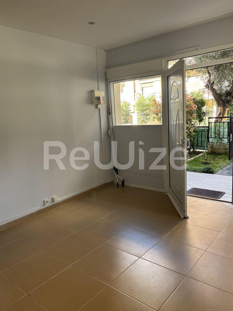 Photo 12,Living Room,SALE,Residency,Apartment,40sqm,€115,000,Kentro Kalamarias