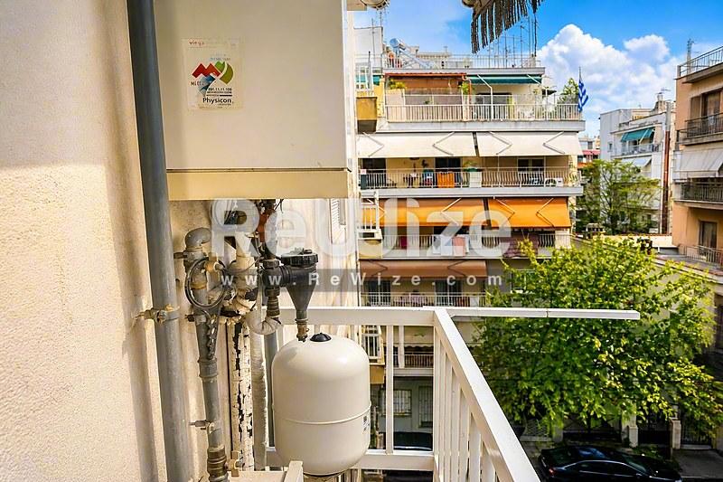 Apartment 100 m² in Thessaloniki, balcony