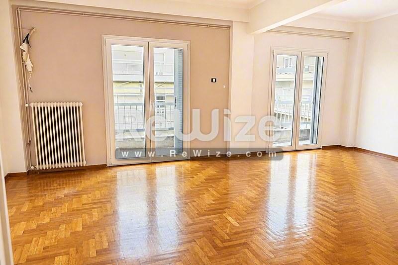 Apartment 100 m² in Thessaloniki, living room