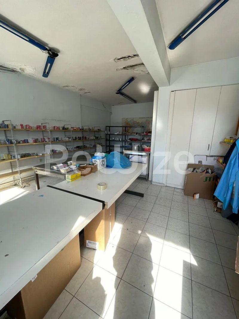 Photo 8,Πισίνα,ΕΝΟΙΚΊΑΣΗ,Επαγγελματικό,Γραφείο,255τ.μ,€1,200,Κέντρο Θεσσαλονίκης