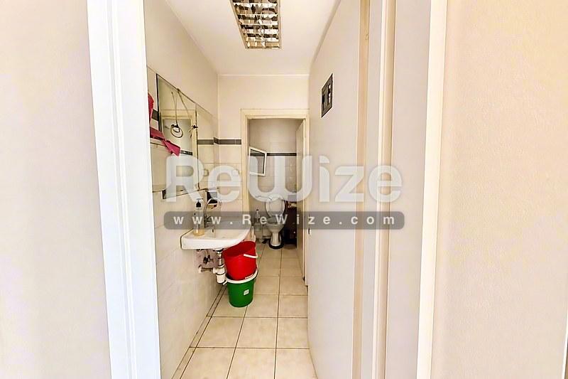 Γραφείο 255 τ.μ. στη Θεσσαλονίκη, μπάνιο