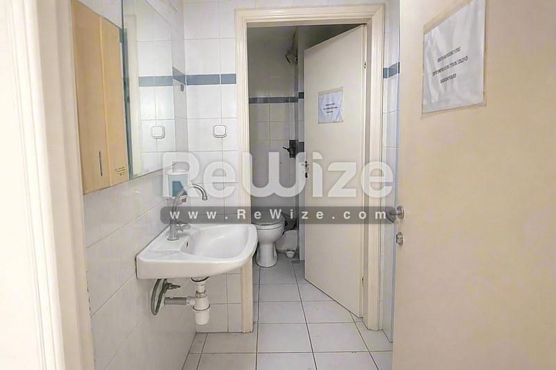Γραφείο 255 τ.μ. στη Θεσσαλονίκη, μπάνιο