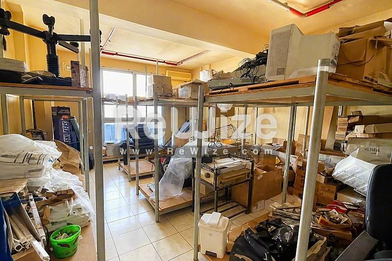 Γραφείο 255 τ.μ. στη Θεσσαλονίκη, αποθήκη