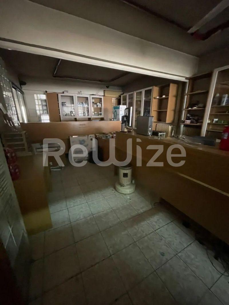 Photo 3,Πισίνα,ΕΝΟΙΚΊΑΣΗ,Επαγγελματικό,Γραφείο,255τ.μ,€1,200,Κέντρο Θεσσαλονίκης