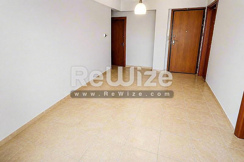 Apartment 72 m² in Kalamaria, hallway