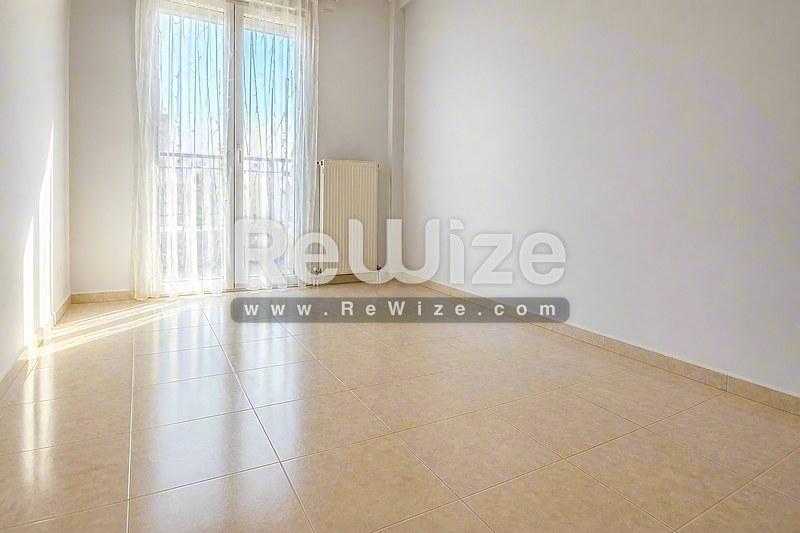 Apartment 72 m² in Kalamaria, living room