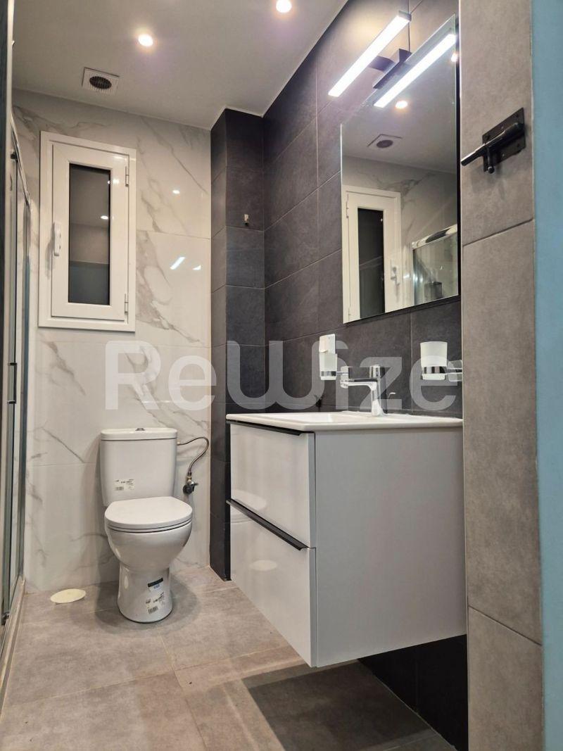 Photo 4,Μπάνιο,ΠΏΛΗΣΗ,Κατοικία,Διαμέρισμα,50τ.μ,€112,000,Πλατεία Αμερικής