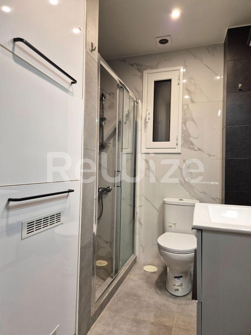 Photo 5,Μπάνιο,ΠΏΛΗΣΗ,Κατοικία,Διαμέρισμα,50τ.μ,€112,000,Πλατεία Αμερικής