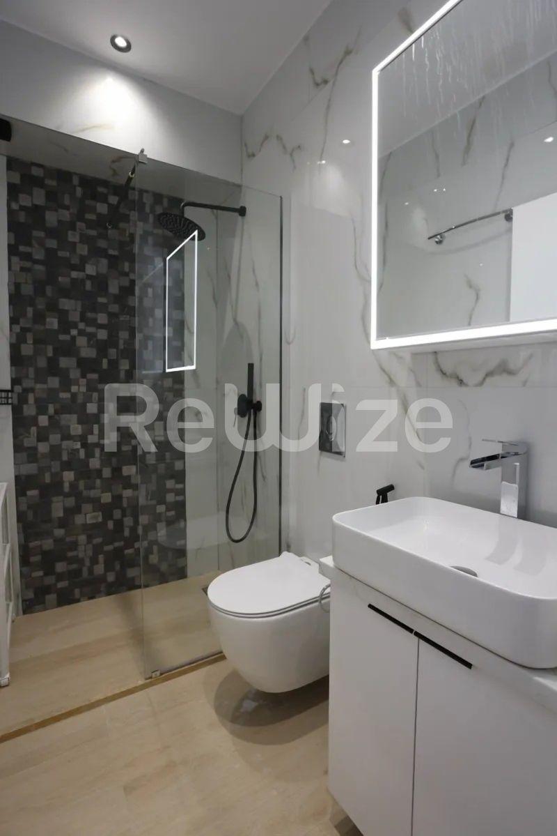 Photo 8,Μπάνιο,ΕΝΟΙΚΊΑΣΗ,Κατοικία,Διαμέρισμα,35τ.μ,€900,Κέντρο Θεσσαλονίκης