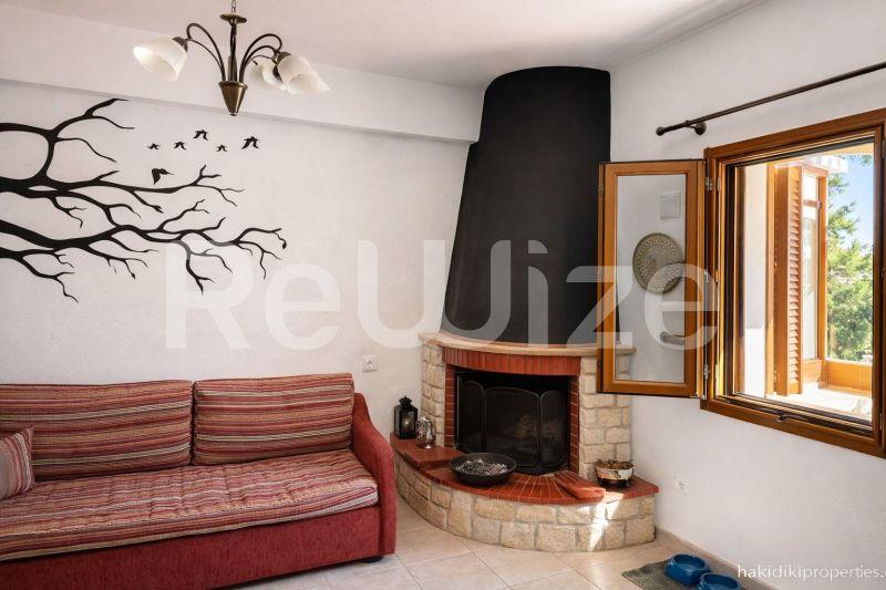 Photo 3,Living Room,SALE,Residency,Maisonette,104sqm,€180,000,Taxiarchis