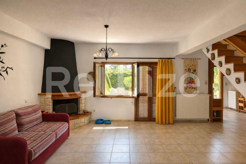 Photo 2,Living Room,SALE,Residency,Maisonette,104sqm,€180,000,Taxiarchis
