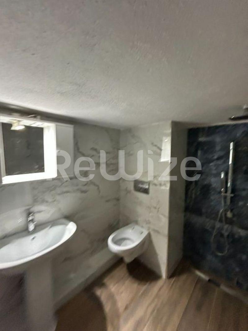 Photo 12,Bathroom,RENT,Residency,Studio,35sqm,€400,Kentro Thessalonikis