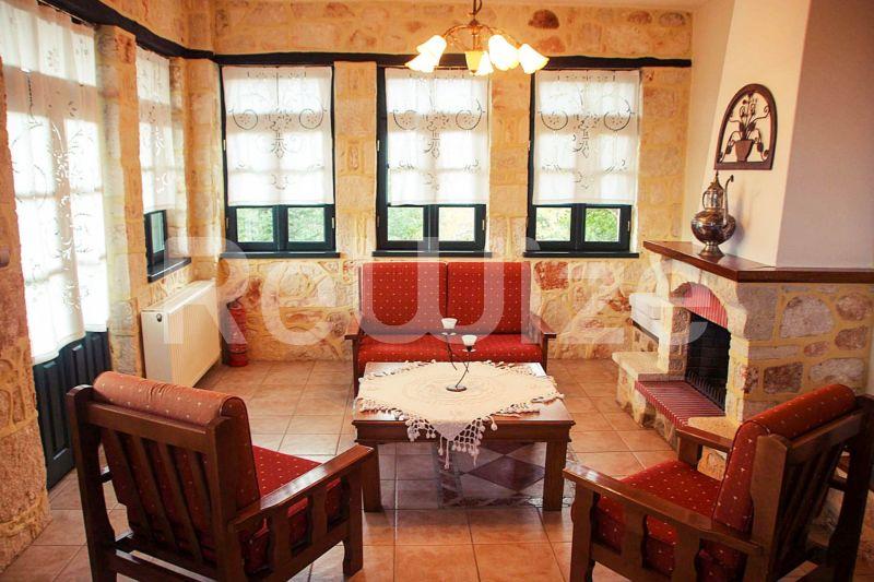 Photo 1,Σαλόνι,ΠΏΛΗΣΗ,Κατοικία,Μονοκατοικία,235τ.μ,€290,000,Μεγάλη Παναγία