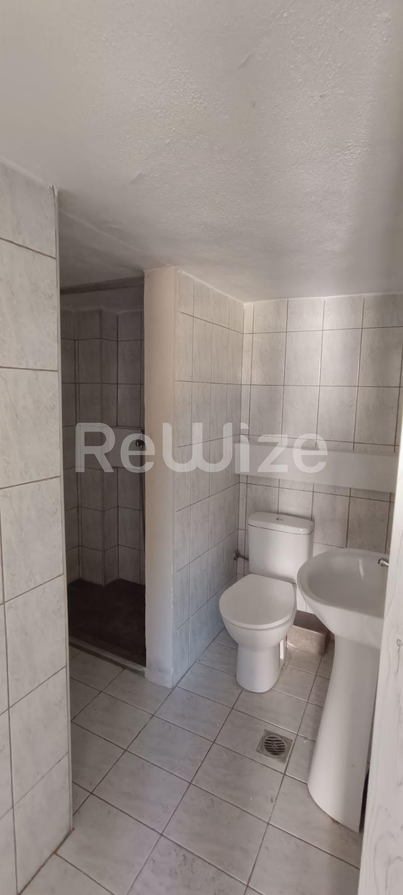 Photo 7,Bathroom,SALE,Residency,Loft,128sqm,€220,000,Nea Triglia