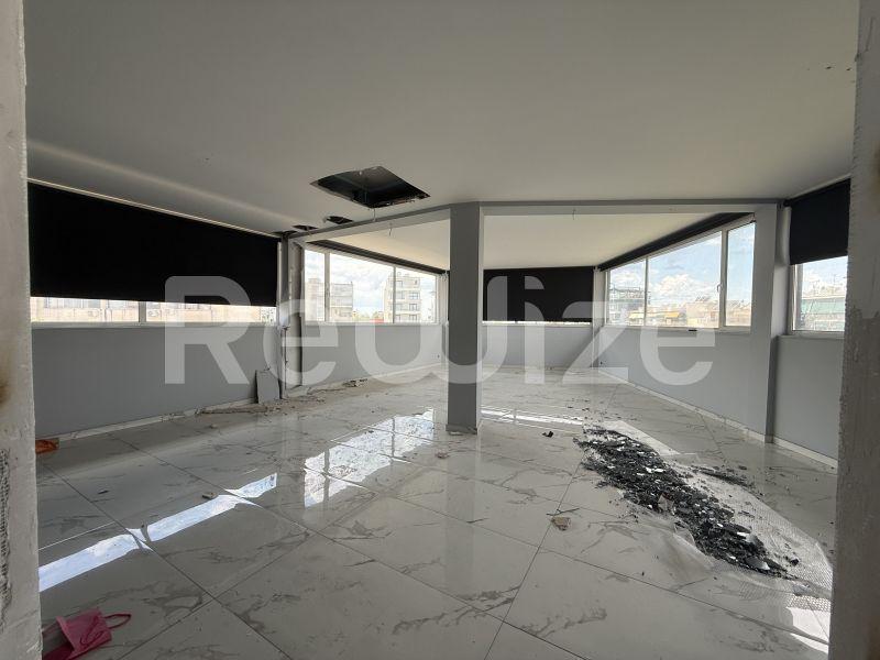 Photo 14,Σαλόνι,ΕΝΟΙΚΊΑΣΗ,Επαγγελματικό,Γραφείο,300τ.μ,€3,000,Κεραμικός