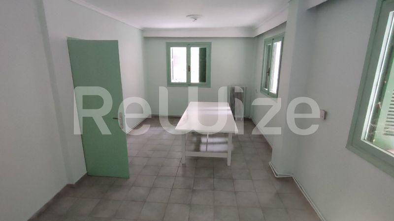 Photo 1,Σαλόνι,ΠΏΛΗΣΗ,Κατοικία,Διαμέρισμα,68τ.μ,€77,000,Χαριλάου
