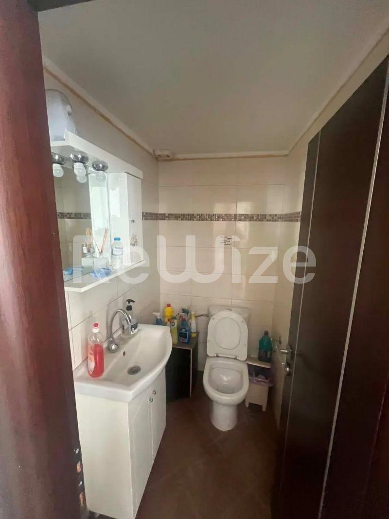Photo 7,WC,RENT,Professional,Store,120sqm,€1,500,Kato Toumpa