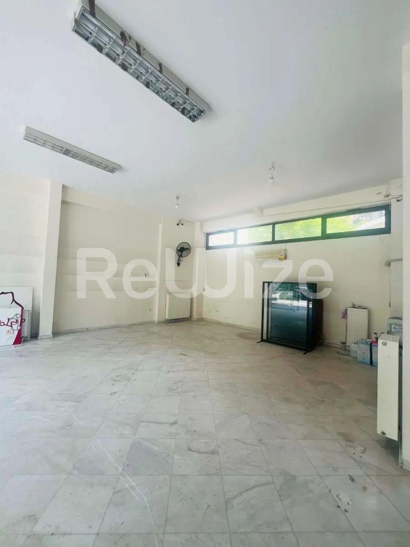 Photo 5,Pool,RENT,Professional,Store,120sqm,€1,500,Kato Toumpa