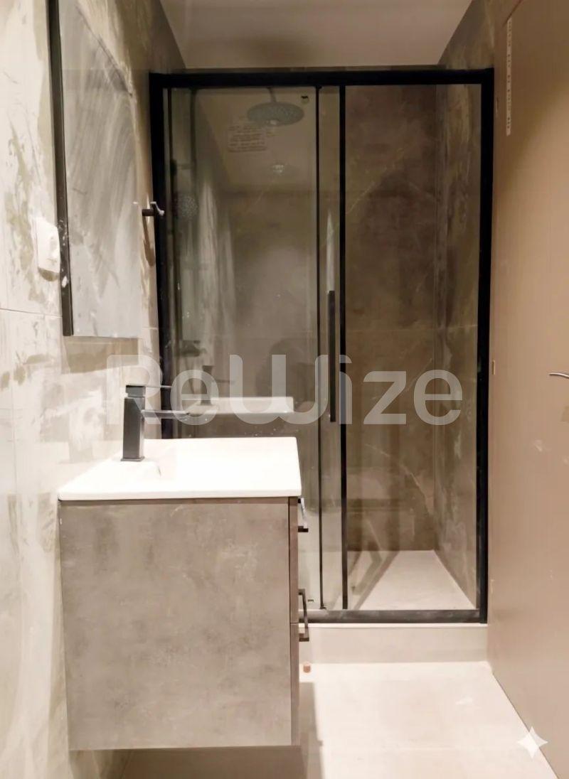 Photo 9,Μπάνιο,ΕΝΟΙΚΊΑΣΗ,Κατοικία,Στούντιο,28τ.μ,€530,Λαδάδικα
