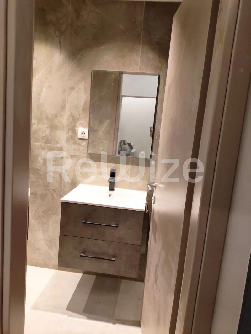 Photo 3,Μπάνιο,ΕΝΟΙΚΊΑΣΗ,Κατοικία,Στούντιο,28τ.μ,€530,Λαδάδικα