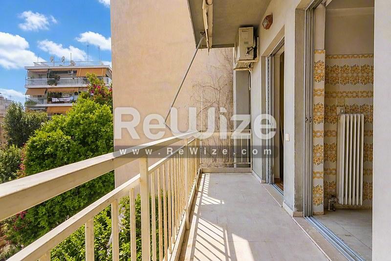 Apartment 78 m² in Piraeus, balcony