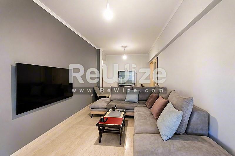 Apartment 78 m² in Piraeus, living room