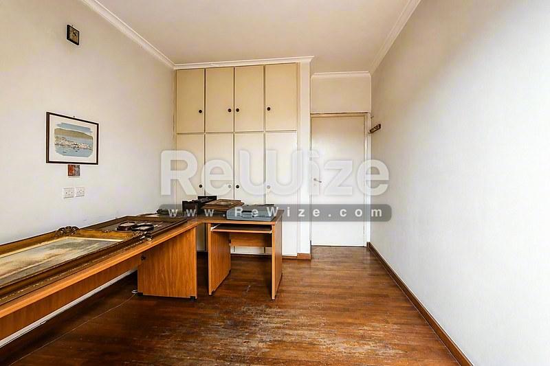 Apartment 78 m² in Piraeus, office