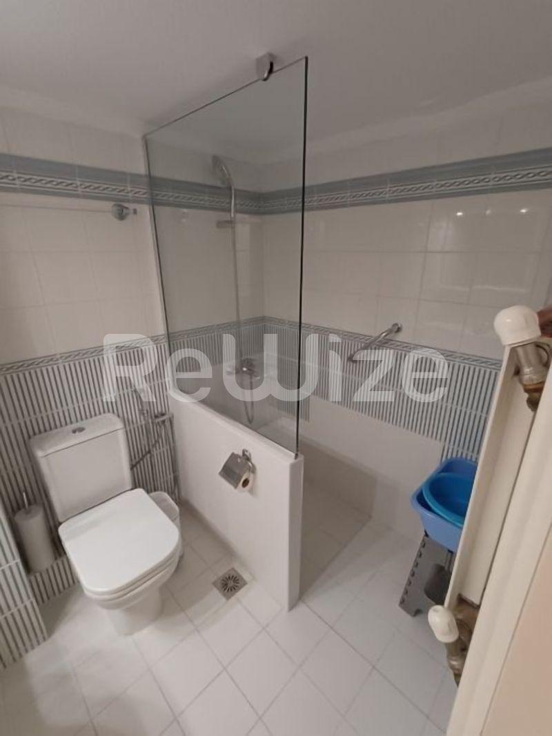 Photo 14,Bathroom,RENT,Residency,Apartment,56sqm,€580,Martiou