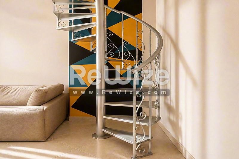 Apartment 120 m² in Thermaikos, staircase
