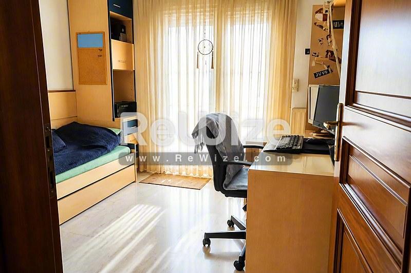 Detached house 250 m² in Pylaia-Chortiatis, bedroom