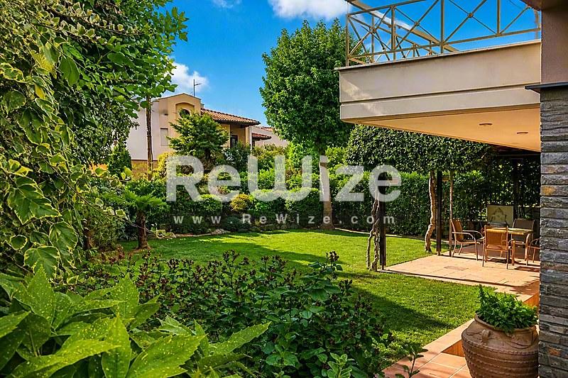 Detached house 250 m² in Pylaia-Chortiatis, garden